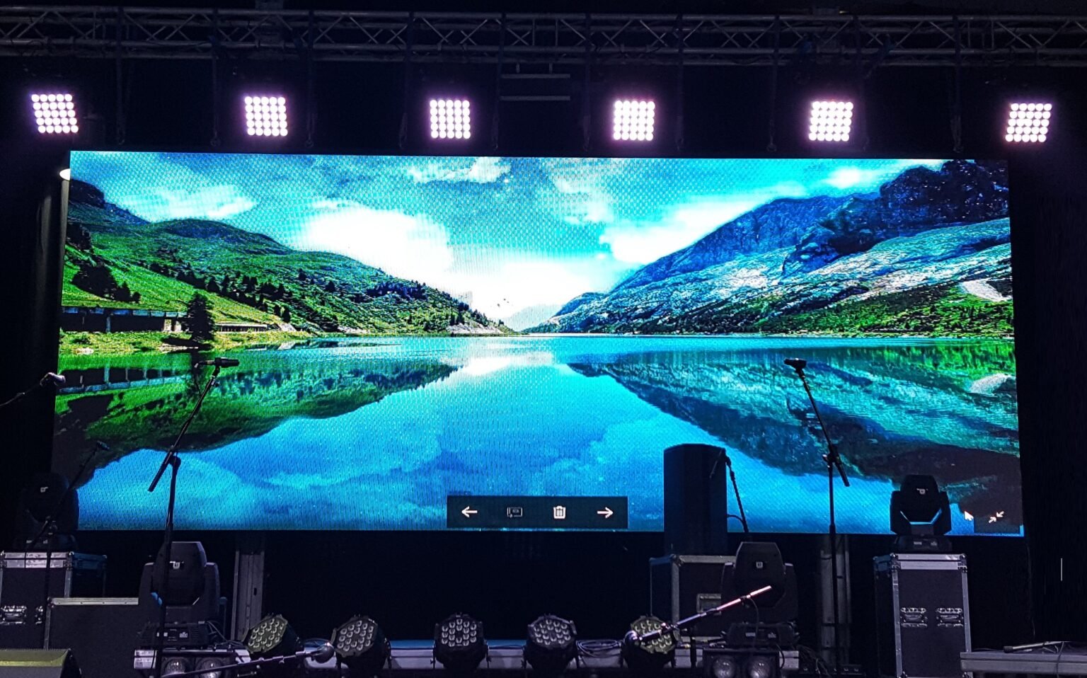 Large Format LED Screens